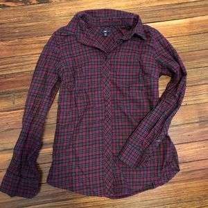 Gap women’s plaid button up